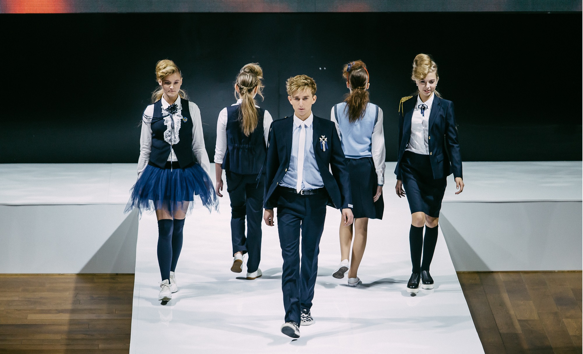 Школьная форма и технологии будущего: какие инновации могут изменить дизайн и функциональность школьной униформы в     будущем