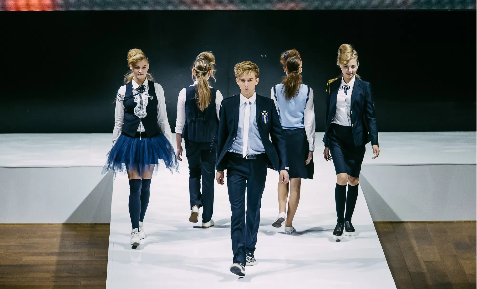 Школьная форма и технологии будущего: какие инновации могут изменить дизайн и функциональность школьной униформы в     будущем